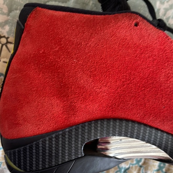 2014 Jordan 14 Retro Challenge Red “Ferrari”, Size 9 - Picture 8 of 16